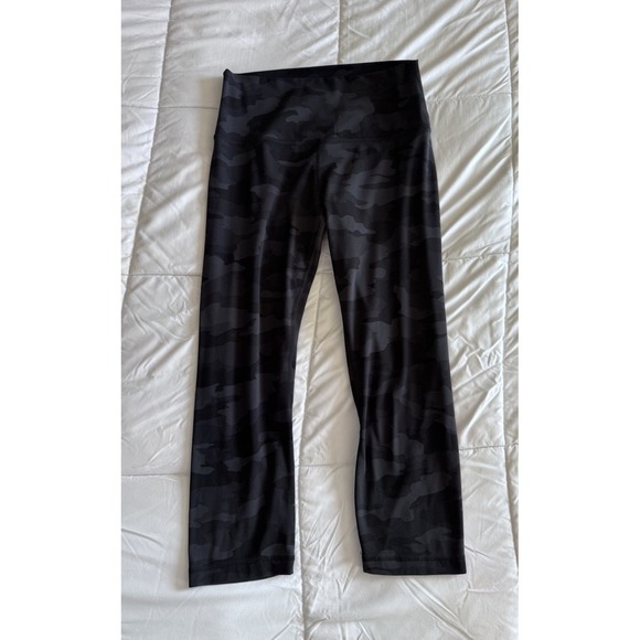 Lululemon Align Crop *21 "Heritage 365 Camo Deep Coal Multi Size 8 Black EUC - Picture 1 of 7
